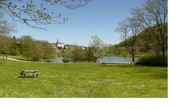Vacances Au Pied Des Monts Du Cantal Laveissiere